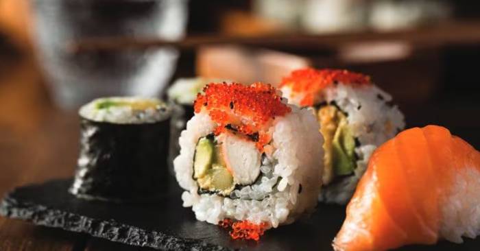 Homemade Sushi Recipes: California Roll and Spicy Crab Sushi